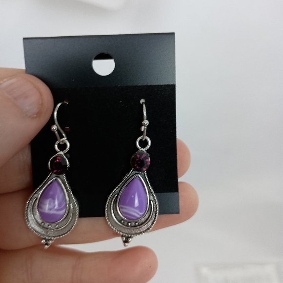 2/30$ Or 3/$35 Bohemian Silver Purple Gem Dangle Fashion Earrings (#0273) - Picture 2 of 3